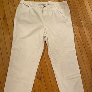 CJBanks white pants. Size 20w. Pre owned.